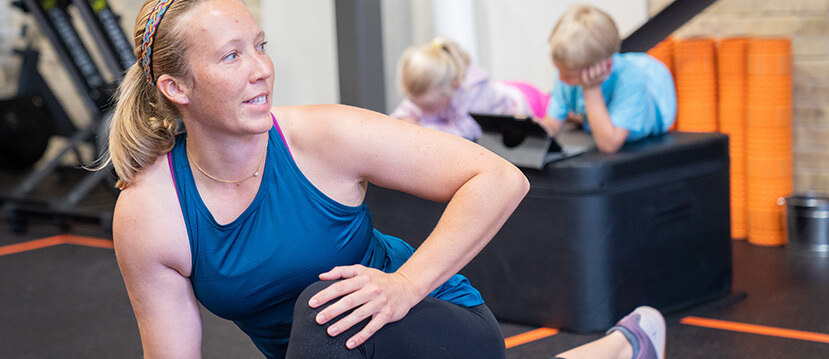 Small group fitness class to improve flexibility